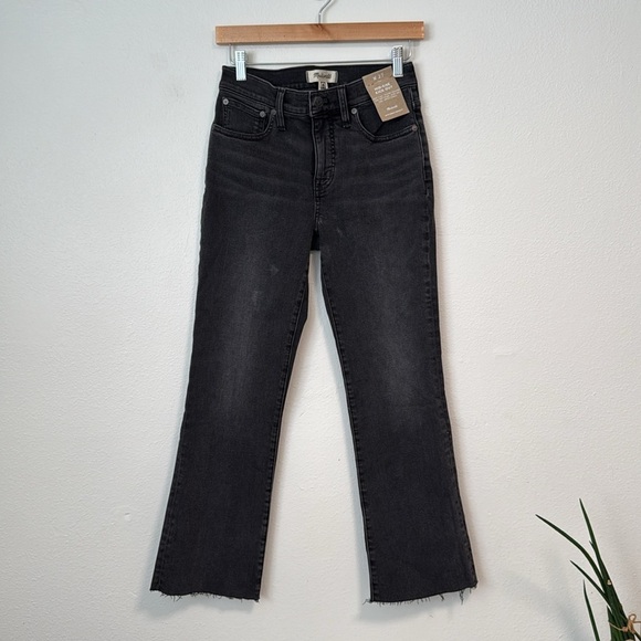 Madewell Kick Out Crop Jeans in Armand Wash - Picture 14 of 16
